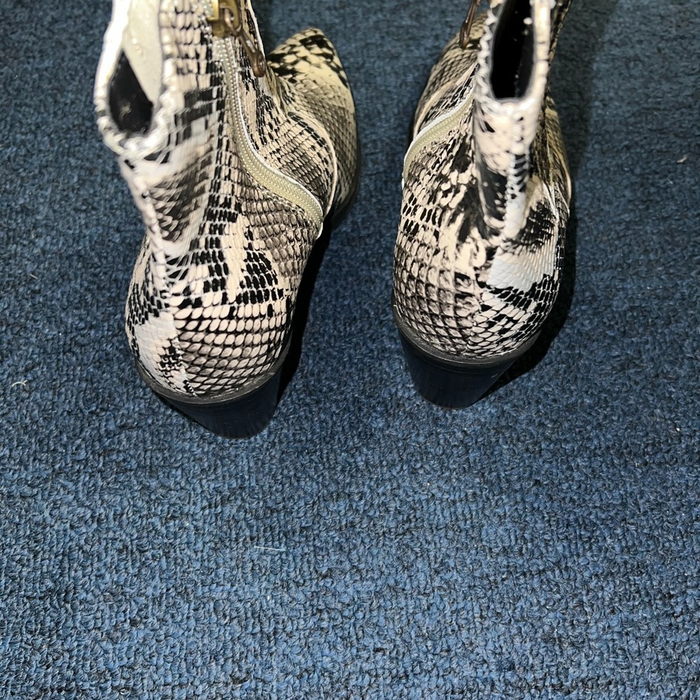 Booties - Picture 4 of 5